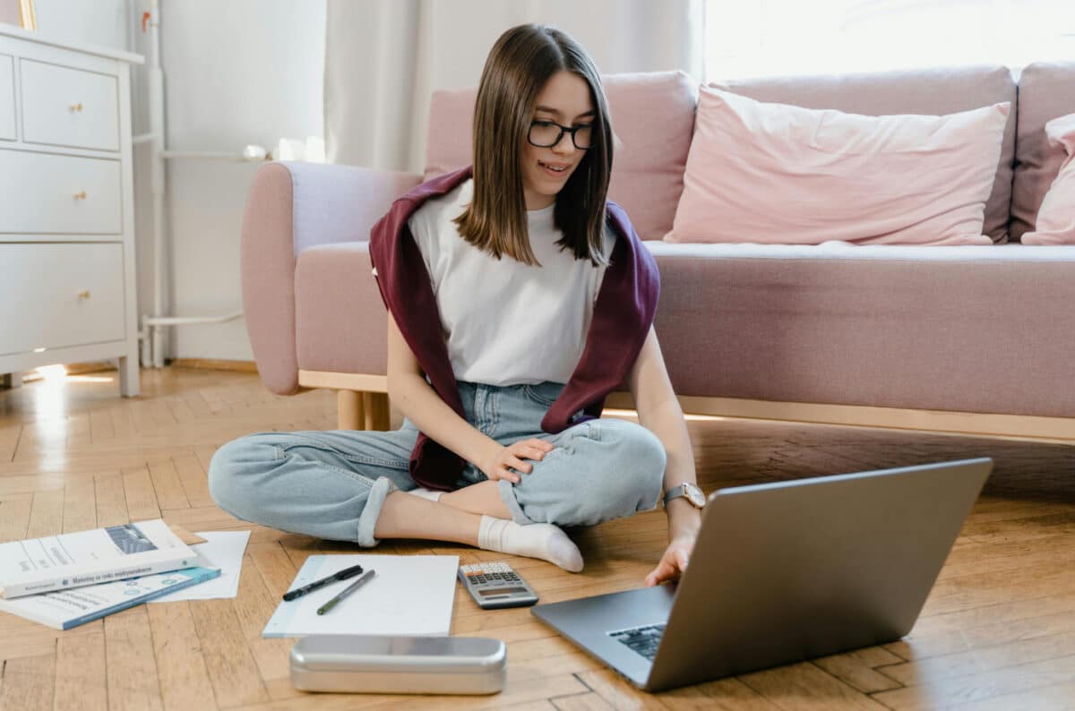 benefits of studing online